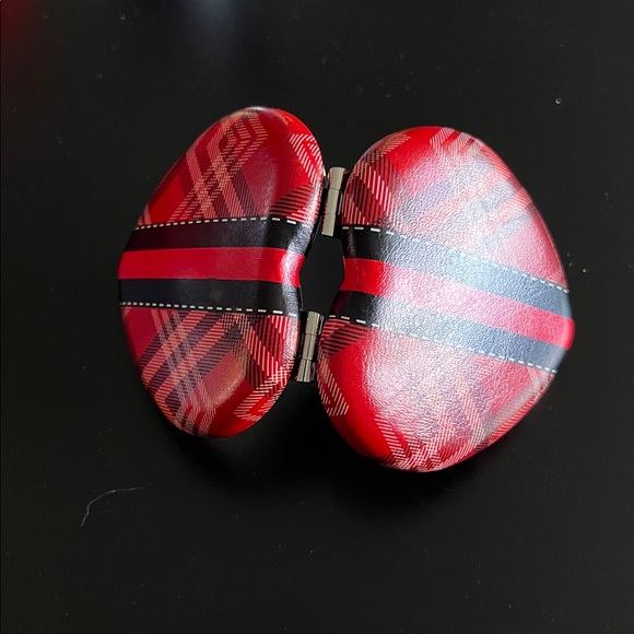 Red Plaid Heart Shaped Mirror magnifying - Picture 3 of 3